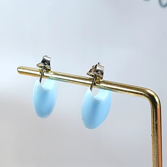 Crescent Hoop Stud Earrings in Red and Peach, Retro Minimalist Jewelry for Women - Picture 5 of 10